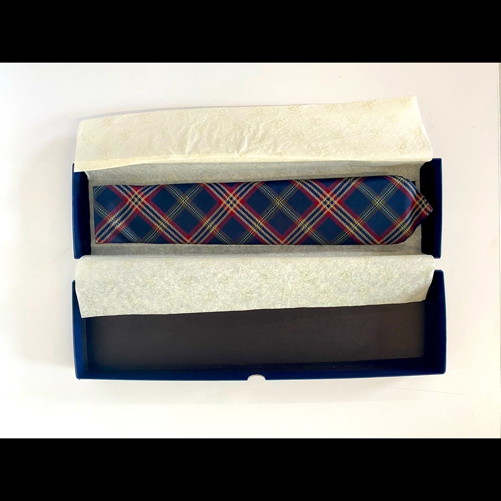 Brooks Brothers plaid tie 👔